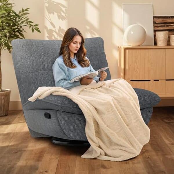 Découvrez le fauteuil relaxant Softa pour un salon alliant confort et élégance. Améliorez votre espace de vie avec ce meuble design et fonctionnel.